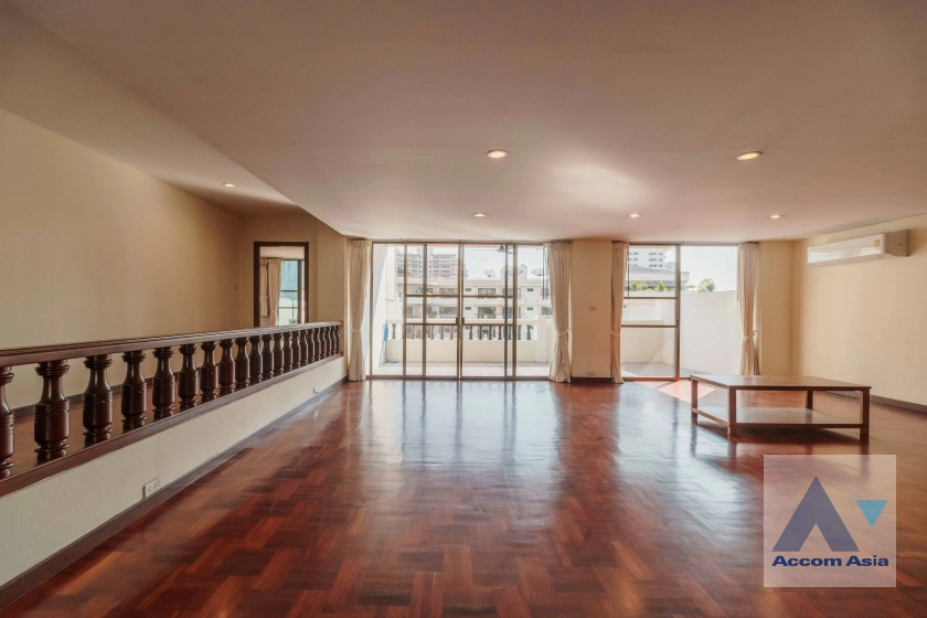 Pet friendly |  Spacious space with a cozy Apartment  3 Bedroom for Sale & Rent MRT Sukhumvit in Sukhumvit Bangkok