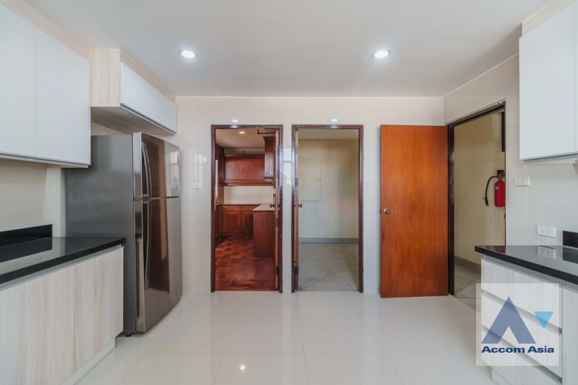 10  3 br Apartment for rent and sale in Sukhumvit ,Bangkok BTS Asok - MRT Sukhumvit at Spacious space with a cozy 1421074