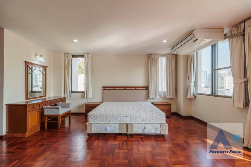 11  3 br Apartment for rent and sale in Sukhumvit ,Bangkok BTS Asok - MRT Sukhumvit at Spacious space with a cozy 1421074