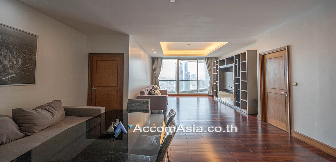  3 Bedrooms  Condominium For Rent in Sathorn, Bangkok  near BTS Chong Nonsi (1521077)