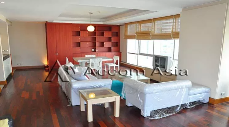  1 Bedroom  Condominium For Sale in Sathorn, Bangkok  near BTS Chong Nonsi (1521082)