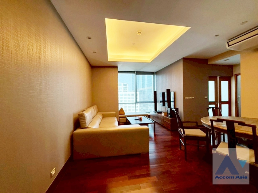 unit 2 Bedrooms  Condominium For Rent in Sathorn, Bangkok  near BTS Chong Nonsi (1521084)