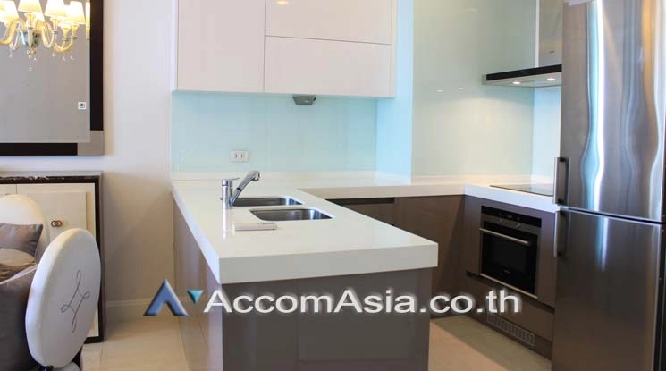 unit 2 Bedrooms  Condominium For Rent in Ploenchit, Bangkok  near BTS Chitlom (1521154)