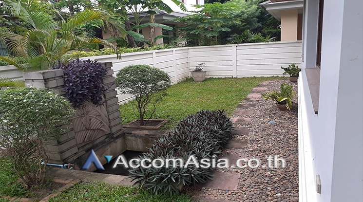  4 Bedrooms  House For Rent in Pattanakarn, Bangkok  (1521192)