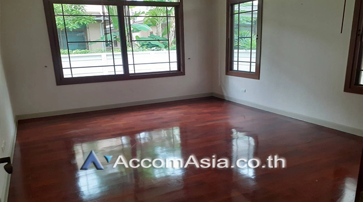 7  4 br House For Rent in Pattanakarn ,Bangkok  at Peaceful compound 1521192