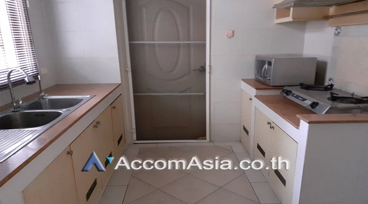 8  4 br House For Rent in Pattanakarn ,Bangkok  at Peaceful compound 1521192