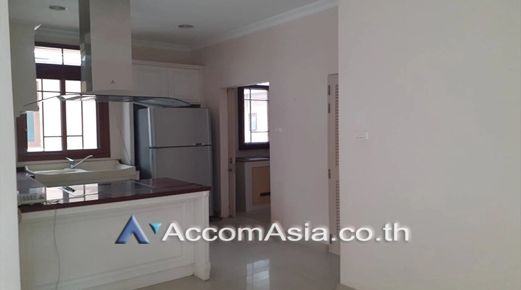 9  4 br House For Rent in Pattanakarn ,Bangkok  at Peaceful compound 1521192