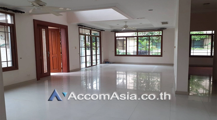 10  4 br House For Rent in Pattanakarn ,Bangkok  at Peaceful compound 1521192