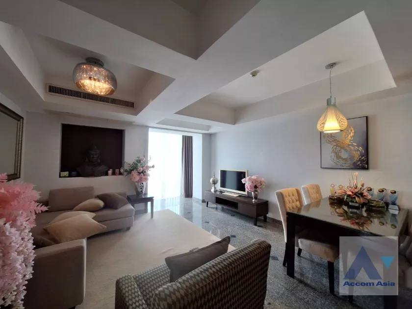 unit 2 Bedrooms  Apartment For Rent in Sukhumvit, Bangkok  near BTS Phra khanong (1421206)