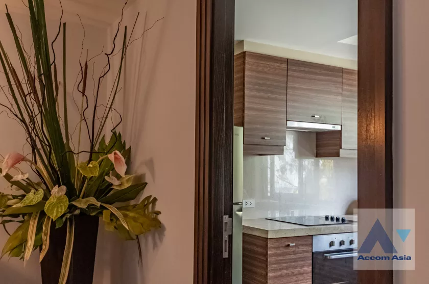 unit 2 Bedrooms  Apartment For Rent in Sukhumvit, Bangkok  near BTS Phra khanong (1421207)