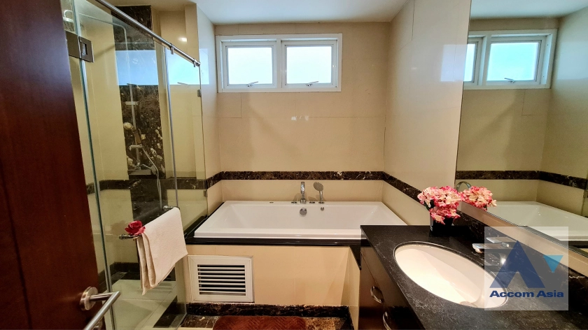 14  3 br Apartment For Rent in Sukhumvit ,Bangkok BTS Phrom Phong at Fully Furnished Suites 1421220