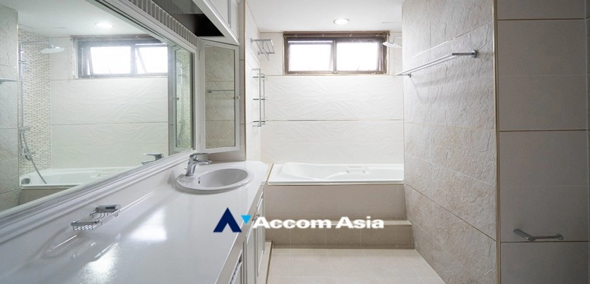 11  3 br Apartment For Rent in Sukhumvit ,Bangkok BTS Phrom Phong at Pet friendly - High rise Apartment in Phrom Phong 1421233