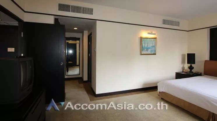 6  1 br Apartment For Rent in Sathorn ,Bangkok MRT Lumphini at High Rise Serviced Apartment 1421248