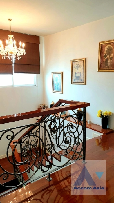 6  4 br Apartment for rent and sale in Sukhumvit ,Bangkok BTS Phrom Phong at Fully Furnished Suites 1421325