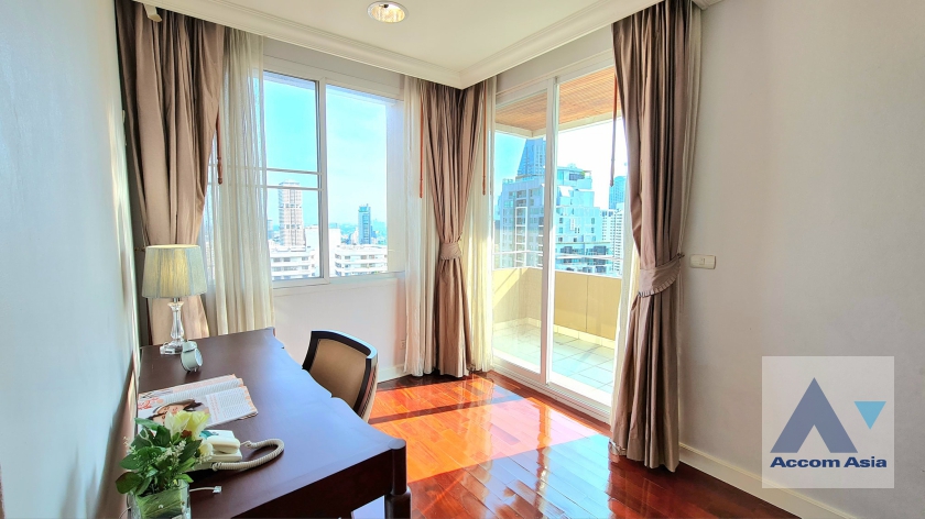 12  4 br Apartment For Rent in Sukhumvit ,Bangkok BTS Phrom Phong at Fully Furnished Suites 1421325