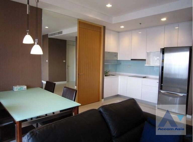 unit 2 Bedrooms  Condominium For Rent & Sale in Sathorn, Bangkok  near MRT Khlong Toei (1521372)