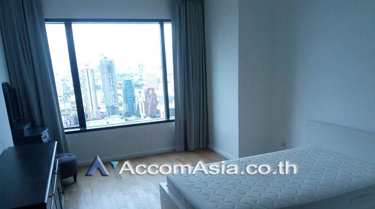 unit 2 Bedrooms  Condominium For Rent & Sale in Ploenchit, Bangkok  near BTS Chitlom (1521384)