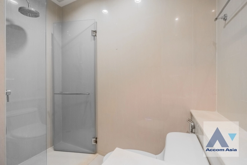 17  2 br Condominium For Rent in Ploenchit ,Bangkok BTS Chitlom at Royal Maneeya Executive Residence 1521387