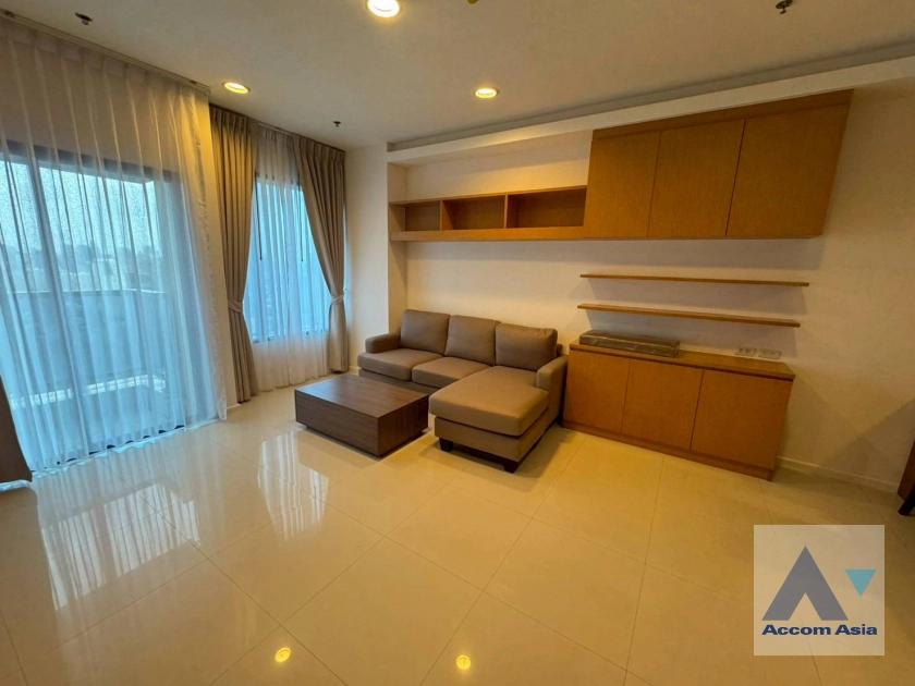 unit 1 Bedroom  Condominium For Rent & Sale in Ploenchit, Bangkok  near BTS Chitlom (1521389)