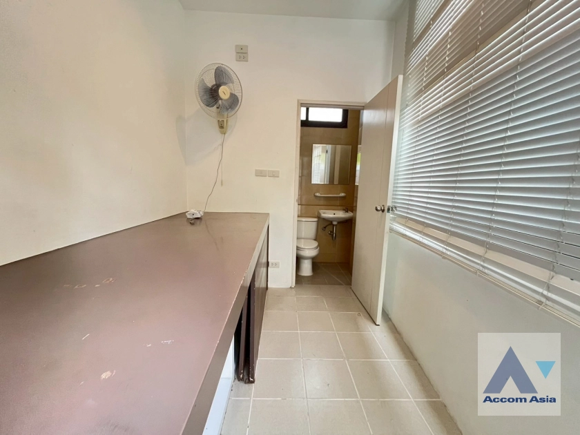 32  4 br House For Rent in Sukhumvit ,Bangkok BTS Phrom Phong 2321395