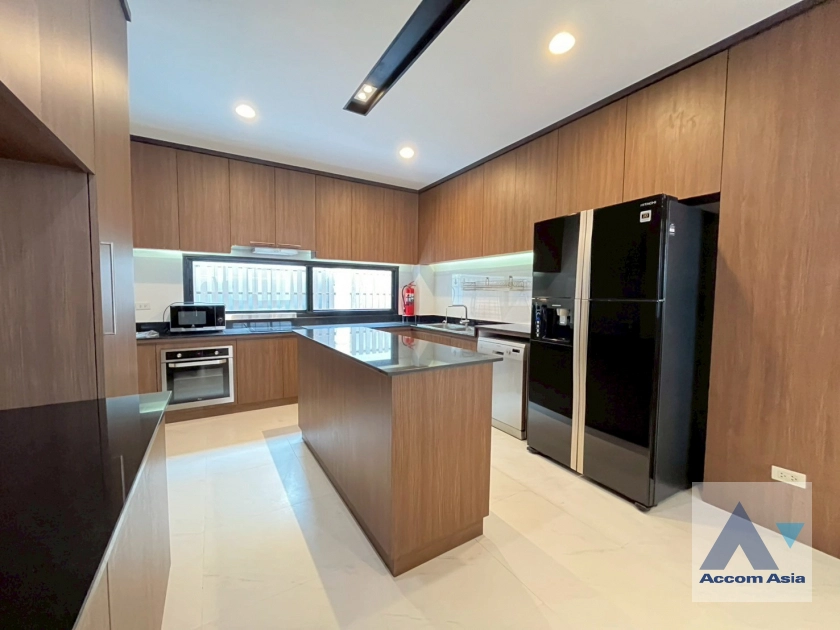 6  4 br House For Rent in Sukhumvit ,Bangkok BTS Phrom Phong 2321395