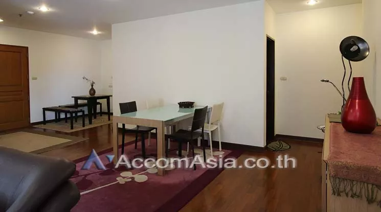 Pet friendly |  2 Bedrooms  Condominium For Rent in Ploenchit, Bangkok  near BTS Chitlom (20801)
