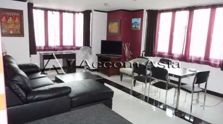 unit 2 Bedrooms  Condominium For Sale in Sukhumvit, Bangkok  near BTS Nana (1521420)