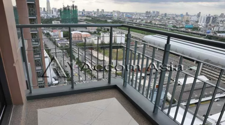 unit 2 Bedrooms  Condominium For Rent in Phaholyothin, Bangkok  near MRT Phetchaburi - ARL Makkasan (1521434)