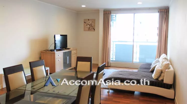  3 Bedrooms  Condominium For Rent in Ploenchit, Bangkok  near BTS Ploenchit (1521448)