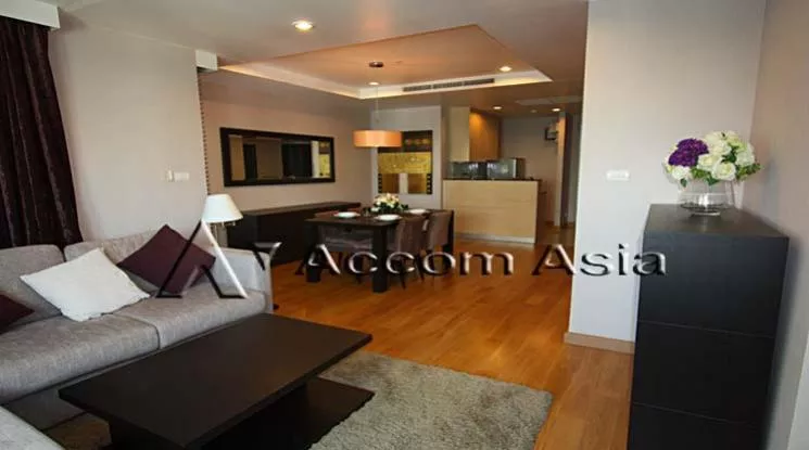  1 Bedroom  Condominium For Rent in Sathorn, Bangkok  near BTS Sala Daeng - MRT Lumphini (1521458)
