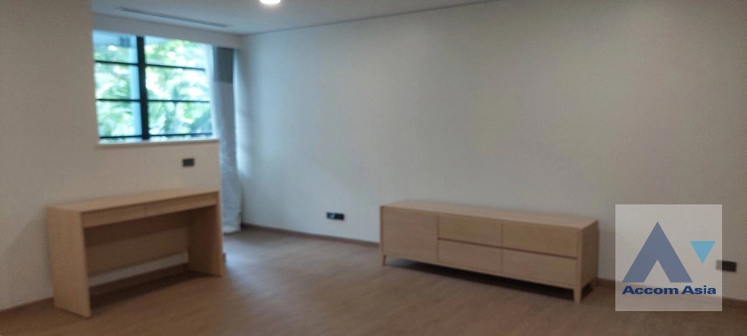 5  4 br Apartment For Rent in Sathorn ,Bangkok BTS Sala Daeng - MRT Lumphini at Children Dreaming Place - Garden 1421511