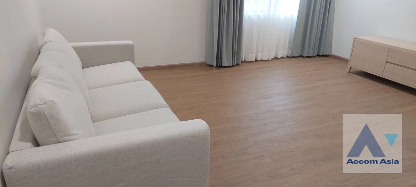  1  4 br Apartment For Rent in Sathorn ,Bangkok BTS Sala Daeng - MRT Lumphini at Children Dreaming Place - Garden 1421511