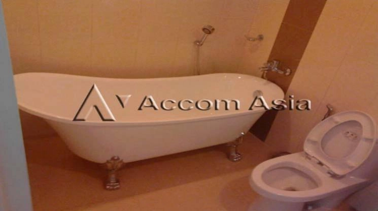 8  3 br Condominium For Rent in Ploenchit ,Bangkok BTS Ploenchit at Renova Residence 1521516