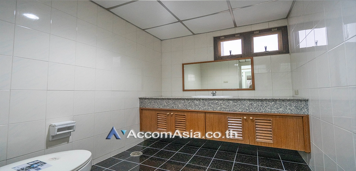 8  2 br Apartment for rent and sale in Sukhumvit ,Bangkok BTS Nana at Perfect for Pet lovers Apartment, near NIST Intl 1421525