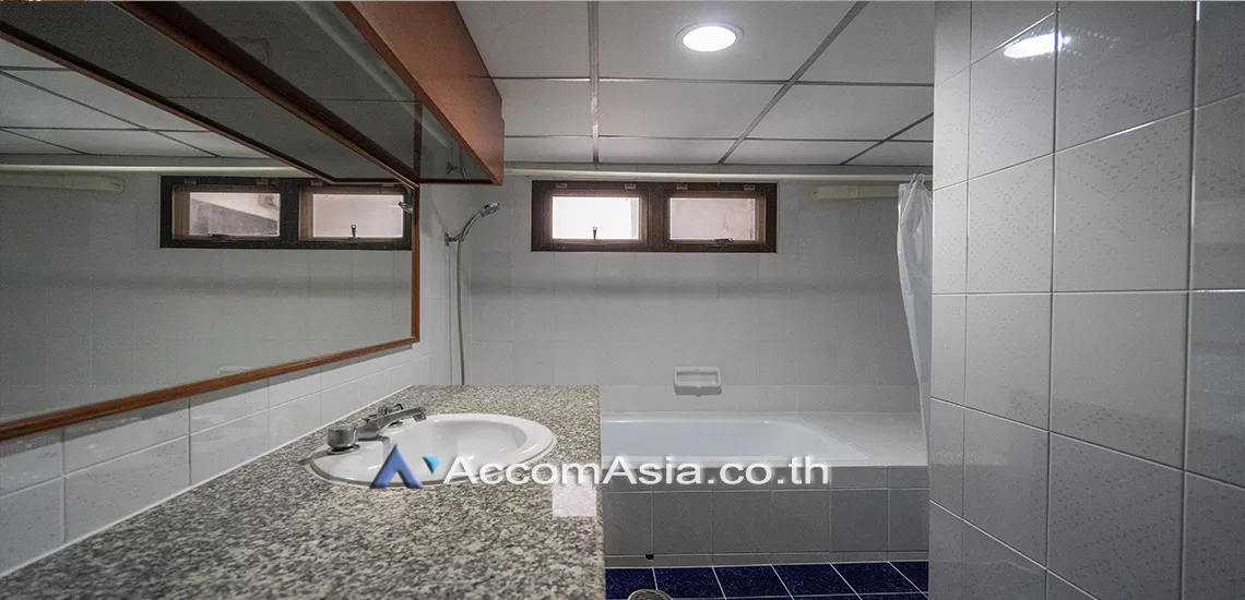 10  2 br Apartment For Rent in Sukhumvit ,Bangkok BTS Nana at Comfort high rise 1421525