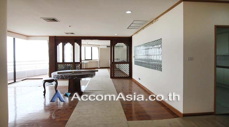 Duplex Condo, Penthouse |  4 Bedrooms  Condominium For Rent & Sale in Sathorn, Bangkok  near MRT Khlong Toei (1521532)