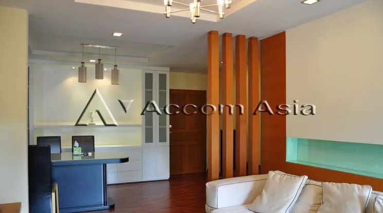  2 Bedrooms  Condominium For Rent & Sale in Sukhumvit, Bangkok  near BTS Ekkamai (1521572)