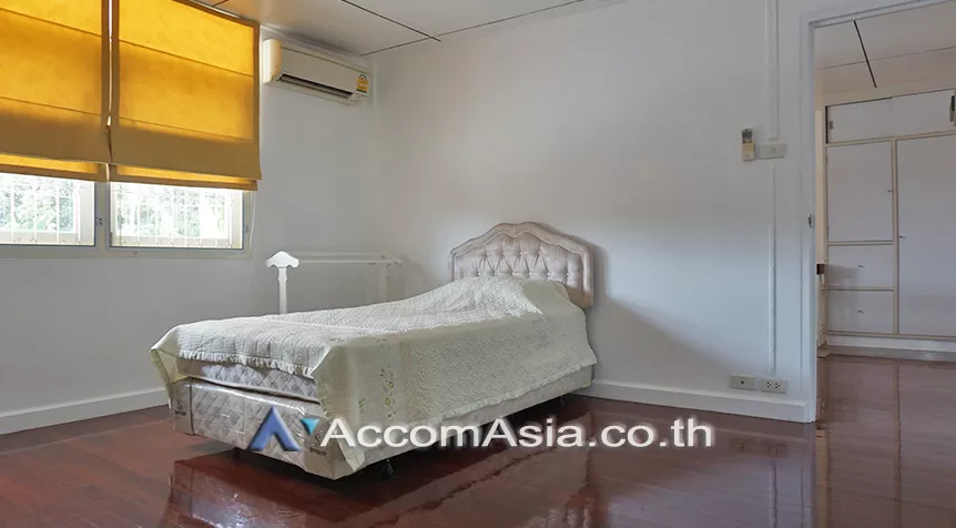 12  3 br House for rent and sale in Sukhumvit ,Bangkok BTS Phra khanong 90349