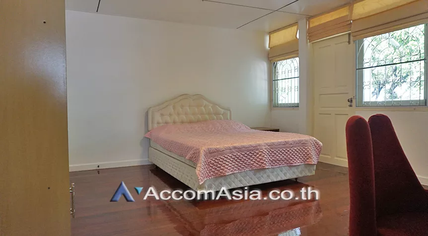 13  3 br House for rent and sale in Sukhumvit ,Bangkok BTS Phra khanong 90349