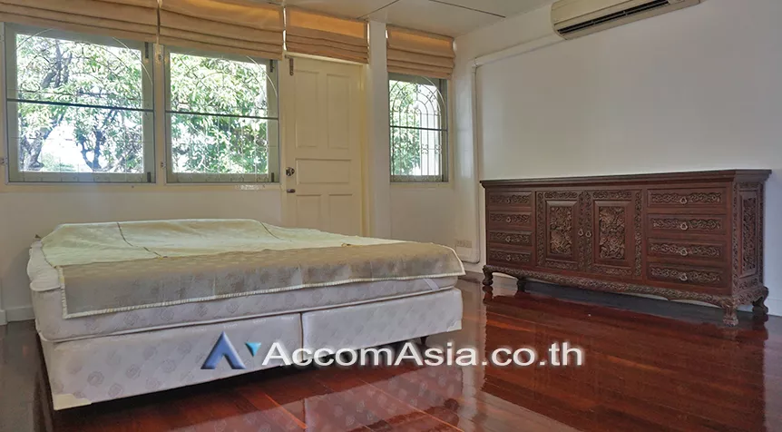 17  3 br House for rent and sale in Sukhumvit ,Bangkok BTS Phra khanong 90349
