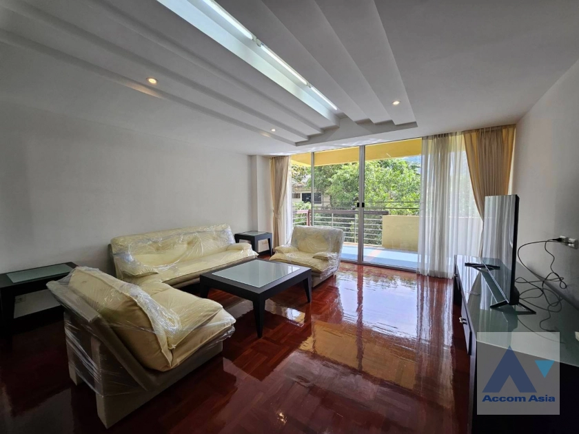 Pet friendly |  Pet-Friendly, Cozy and Serene Serviced Apartment in Thonglor Apartment  3 Bedroom for Sale & Rent BTS Thong Lo in Sukhumvit Bangkok