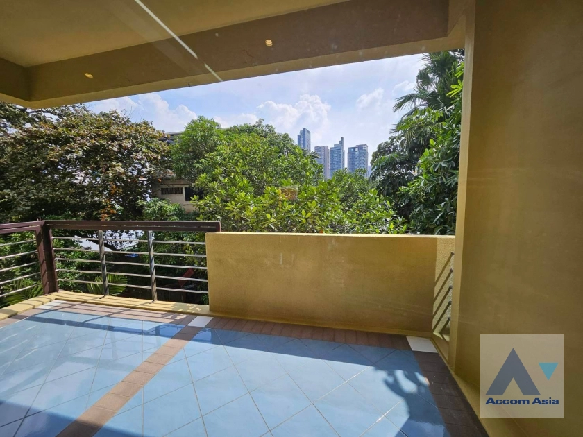 12  3 br Apartment for rent and sale in Sukhumvit ,Bangkok BTS Thong Lo at Pet-Friendly, Cozy and Serene Serviced Apartment in Thonglor 20819