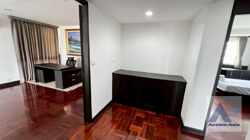 8  3 br Apartment for rent and sale in Sukhumvit ,Bangkok BTS Thong Lo at Pet-Friendly, Cozy and Serene Serviced Apartment in Thonglor 20820