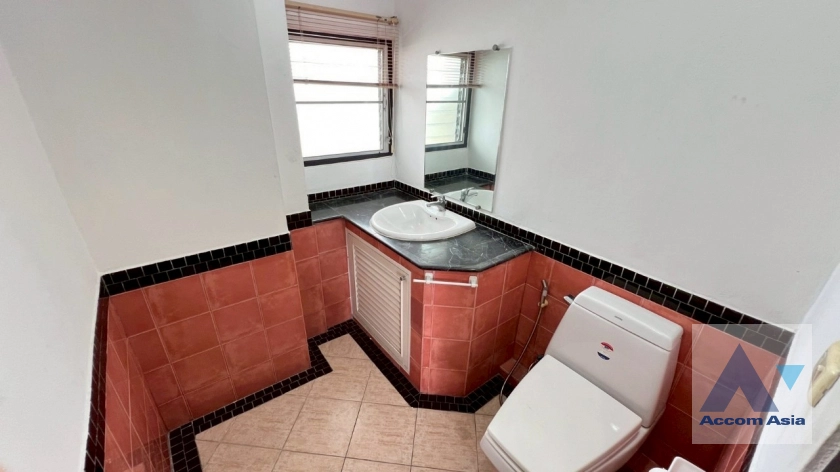 19  3 br Apartment for rent and sale in Sukhumvit ,Bangkok BTS Thong Lo at Pet-Friendly, Cozy and Serene Serviced Apartment in Thonglor 20820