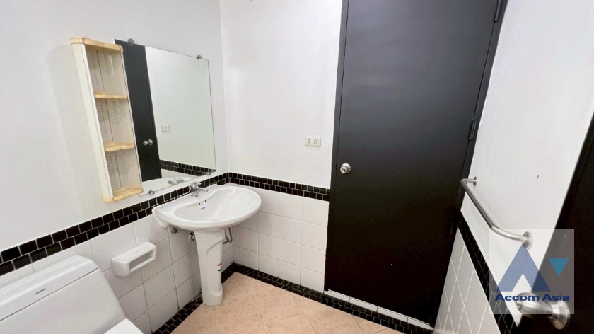 20  3 br Apartment for rent and sale in Sukhumvit ,Bangkok BTS Thong Lo at Pet-Friendly, Cozy and Serene Serviced Apartment in Thonglor 20820