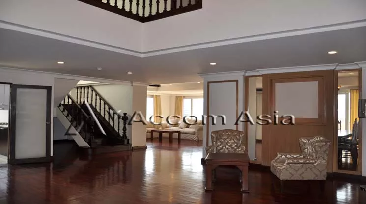 Duplex Condo, Penthouse |  4 Bedrooms  Apartment For Rent in Ploenchit, Bangkok  near BTS Ploenchit (13000190)