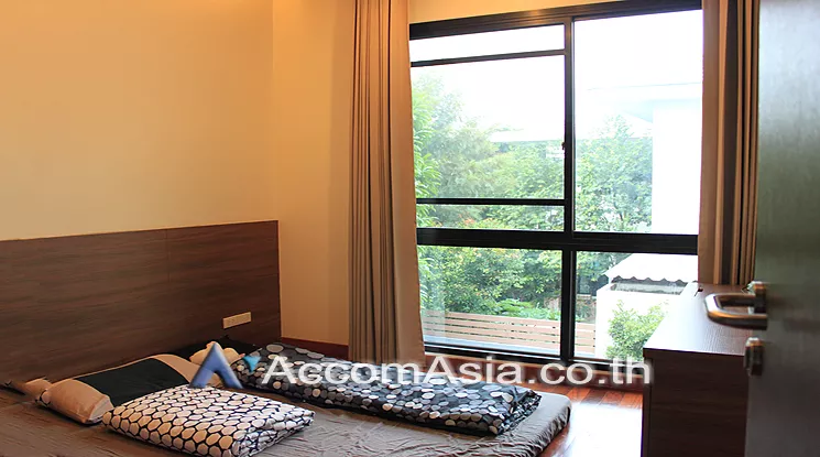6  4 br House For Rent in Sukhumvit ,Bangkok BTS Ekkamai 13000195