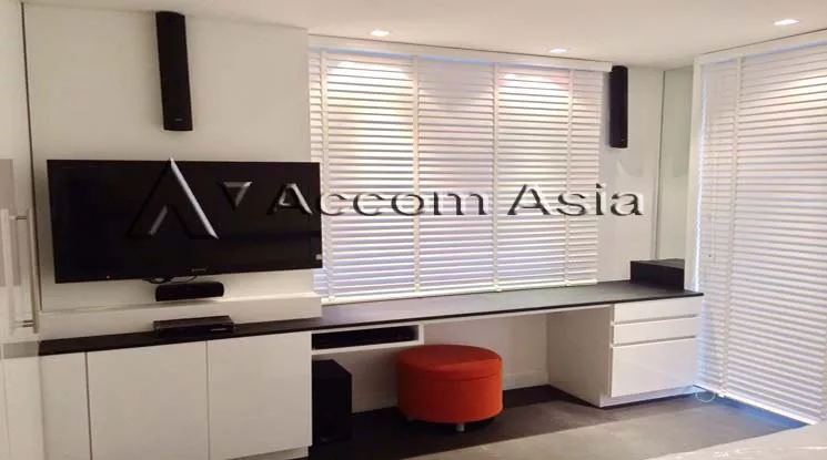 unit 2 Bedrooms  Condominium For Rent in Sukhumvit, Bangkok  near BTS Asok - MRT Sukhumvit (13000203)