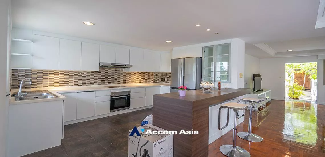 5  5 br Townhouse For Rent in Sathorn ,Bangkok BTS Chong Nonsi at A Homely Place Residence 13000219