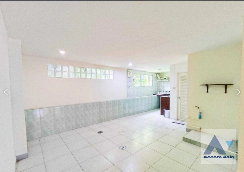 6  3 br Townhouse for rent and sale in Sukhumvit ,Bangkok BTS Phrom Phong 13000222